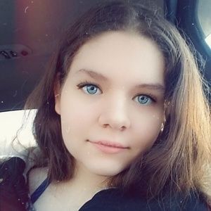 Meet your Posher, Chloe